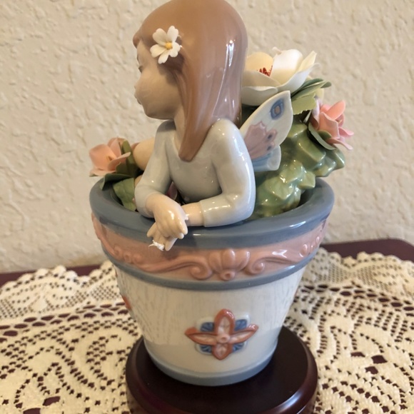 Lladró “Butterfly Fantasy” - Picture 2 of 9